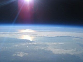 earth balloon 1 resized 600