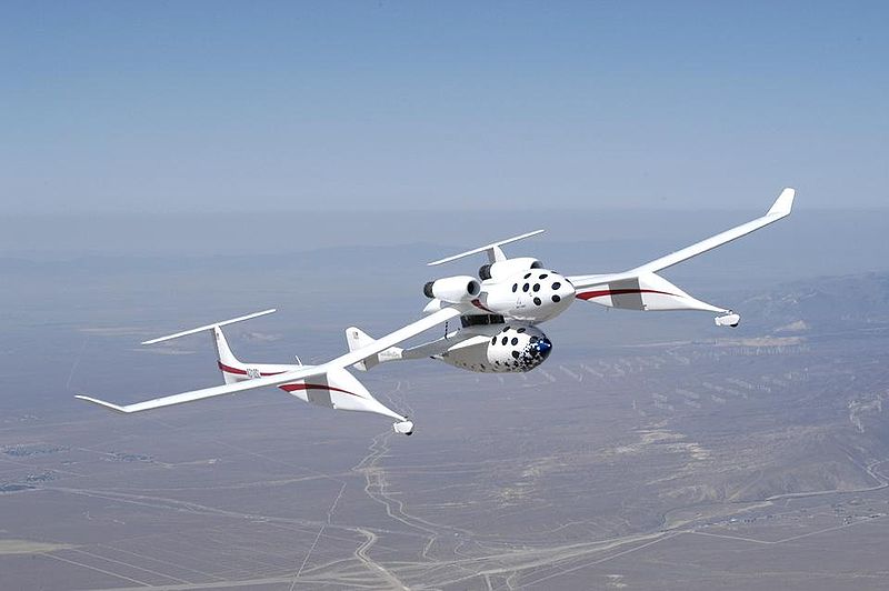Spaceship One and White Knight in flight 1
