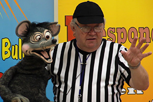Dave Mitchell performing his Stronger Than a Bully school assembly show